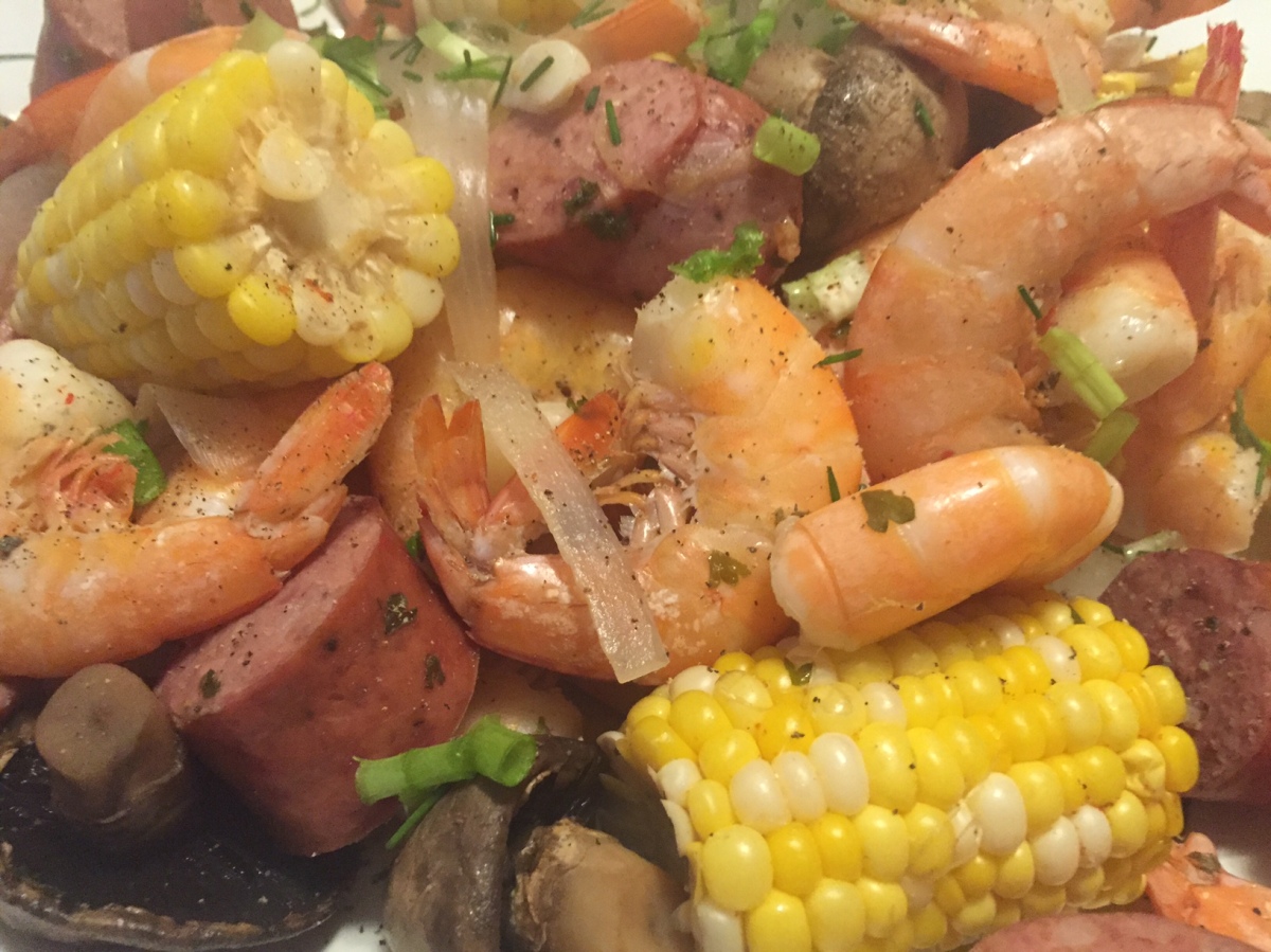 A Week of Low-Carb Meals, Day 1: Southern-Style Shrimp Boil